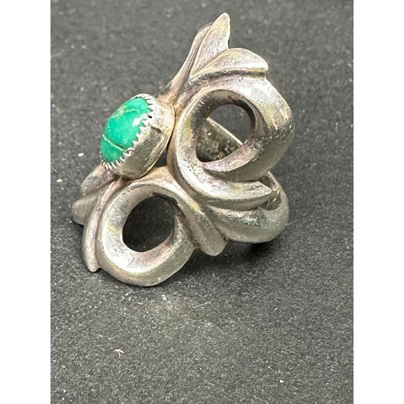 Vintage Sterling Silver Native American Sand Cast Green Turquoise Ring Size 6.25 - Picture 2 of 7